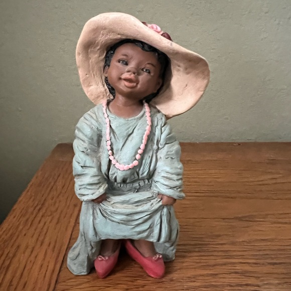 ALL GODS CHILDREN "SASHA" 1989 MARTHA HOLCOMBE FIGURINE #28 - Picture 1 of 2